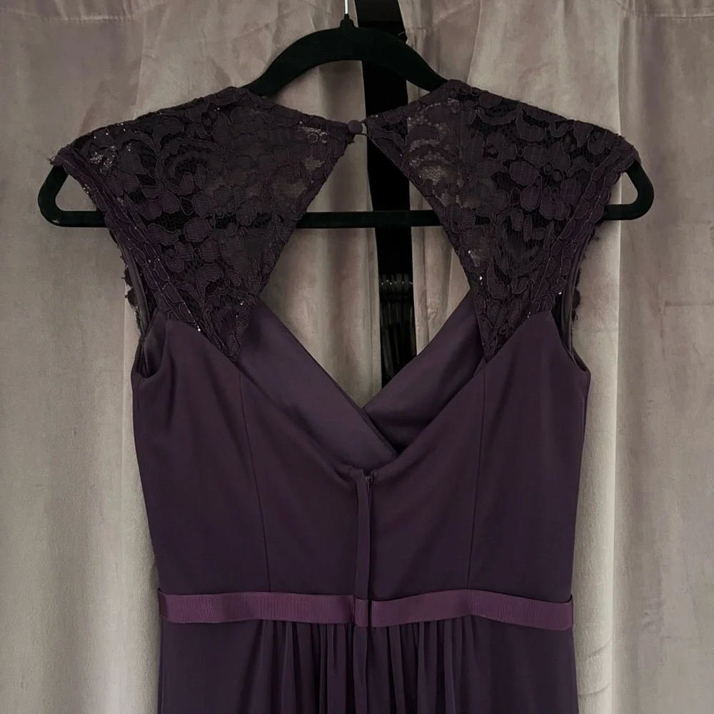 David’s Bridal Plum Lace Capped Sleeves Bridesmaid Maci Dress Size 0 - Picture 4 of 6
